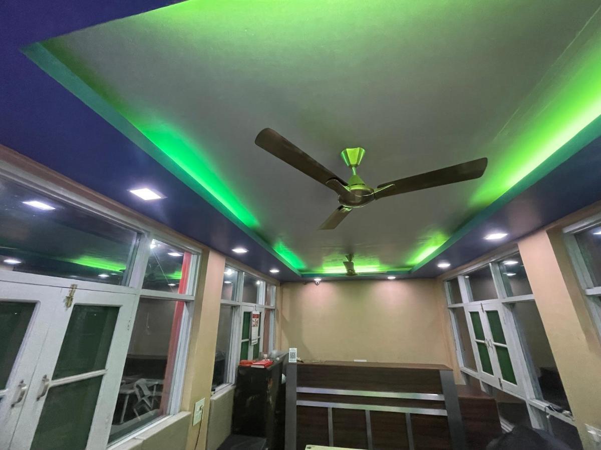 Hotel New Sahil Srinagar  Exterior photo